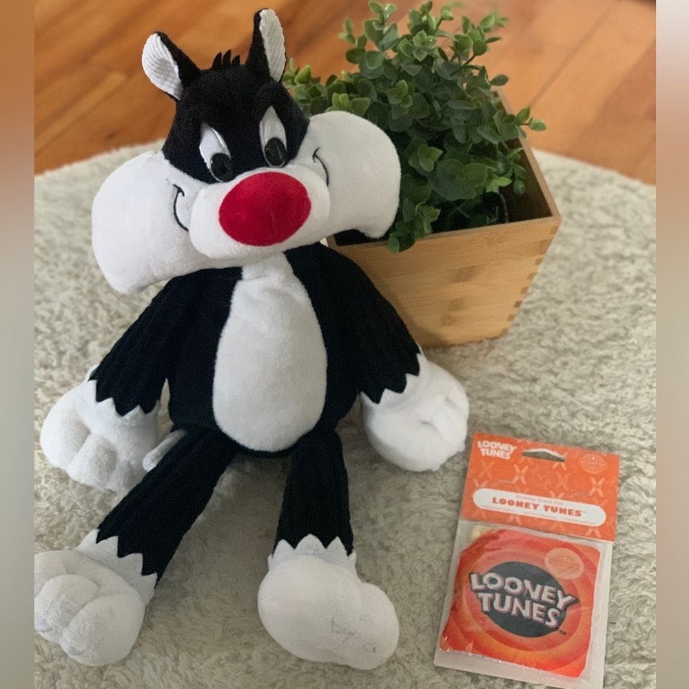 Looney Tunes Sylvester Scentsy Buddy with Scent Pack